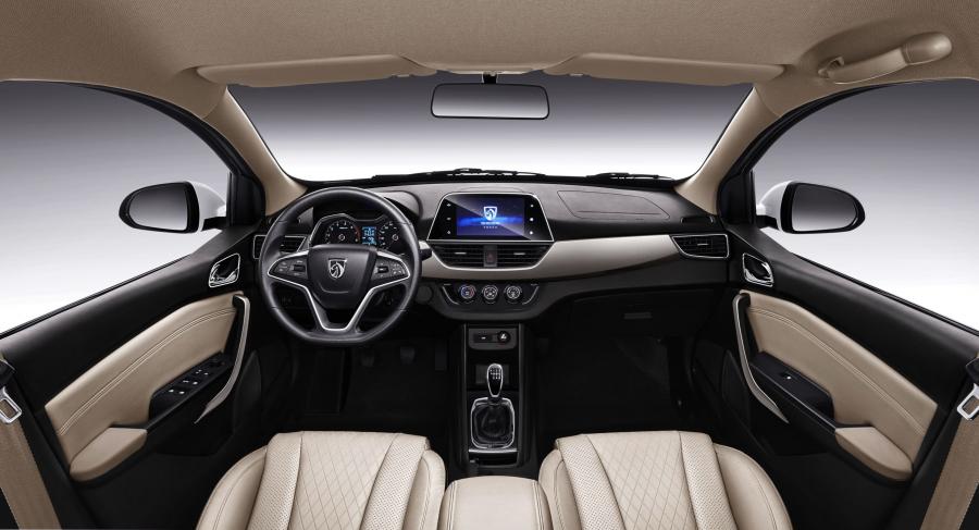 Торпедо Baojun 310W 2017 года  (фото 10 из 12)